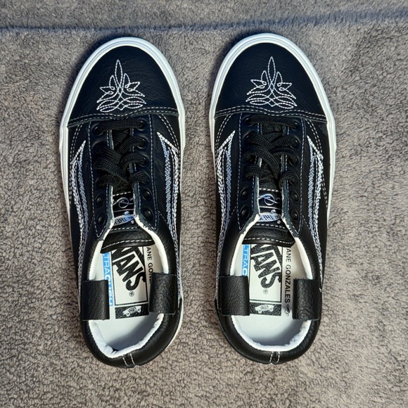 Vans old skool vlt lx
X Shane Gonzales
Brand new - Picture 4 of 5